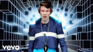 La Roux