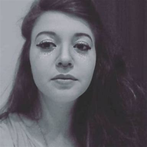 Bikini Kill<br><span class="loop-subtitle">Suck My Left One</span>