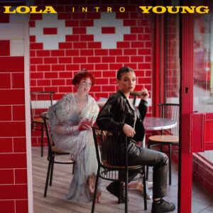 Lola Young<br><span class="loop-subtitle">Intro</span>